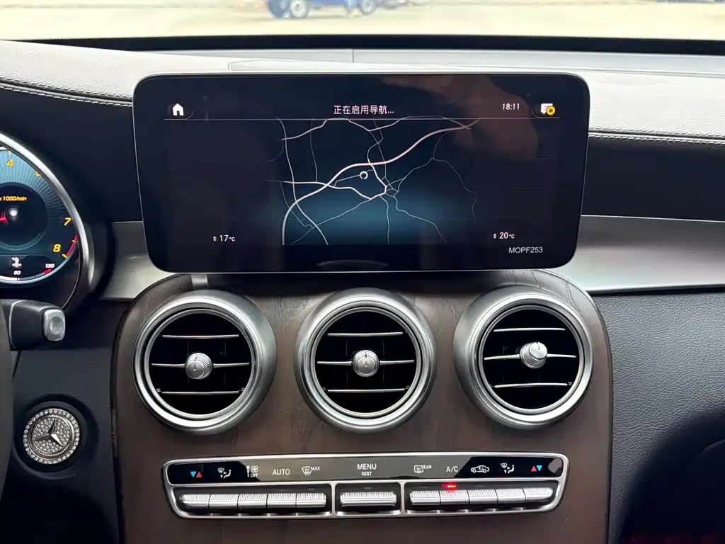 Mercedes-Benz GLC 2020 — фото 16