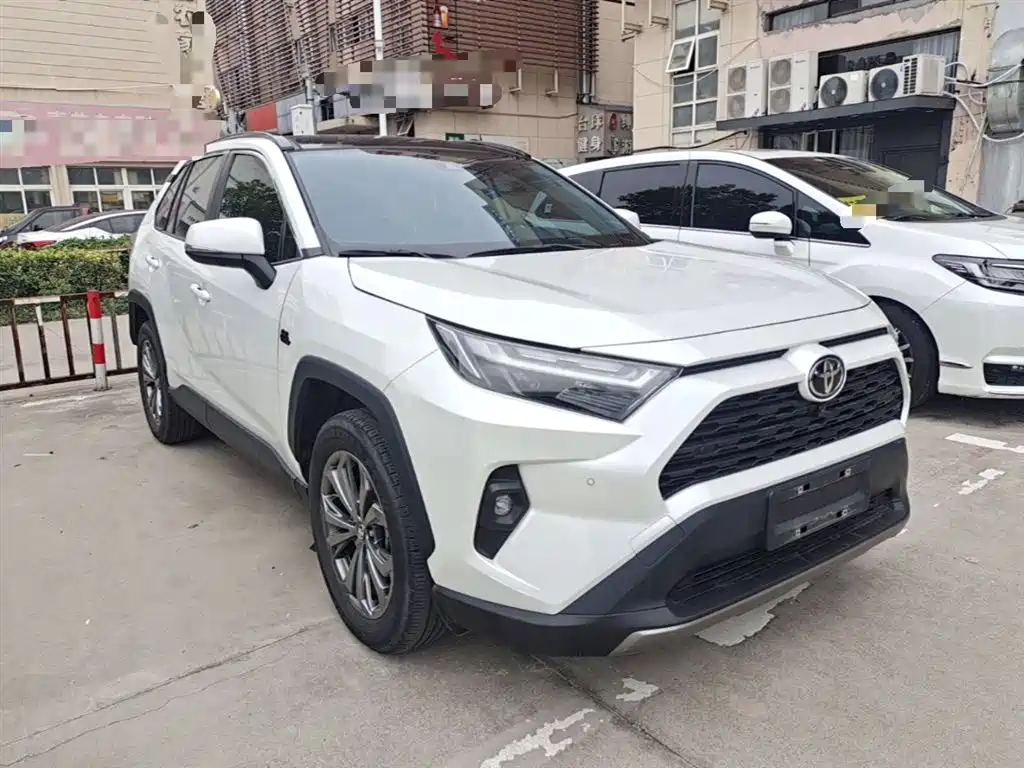 Toyota RAV4 2023 — фото 4