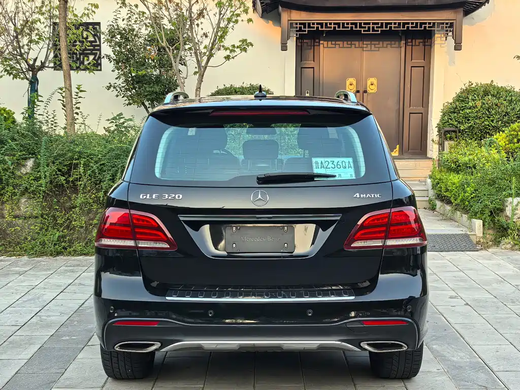Mercedes-Benz GLE 2016 — фото 6