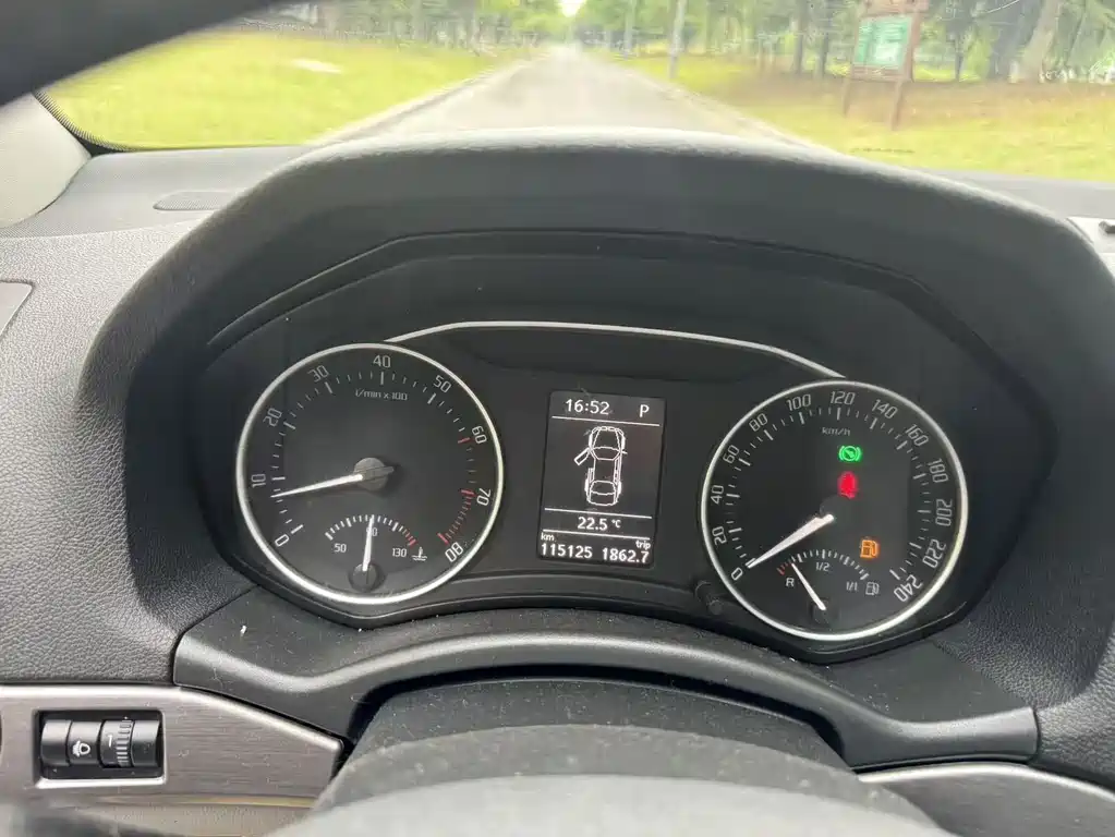 Skoda Octavia 2013 — фото 17