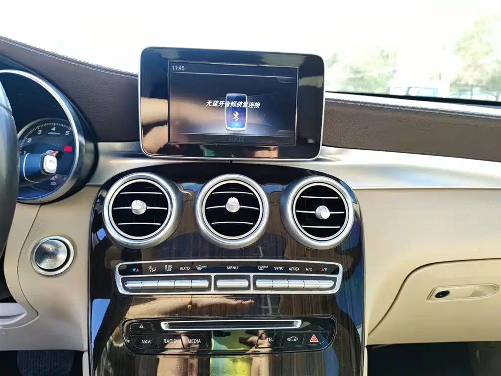 Mercedes-Benz GLC 2019 — фото 13