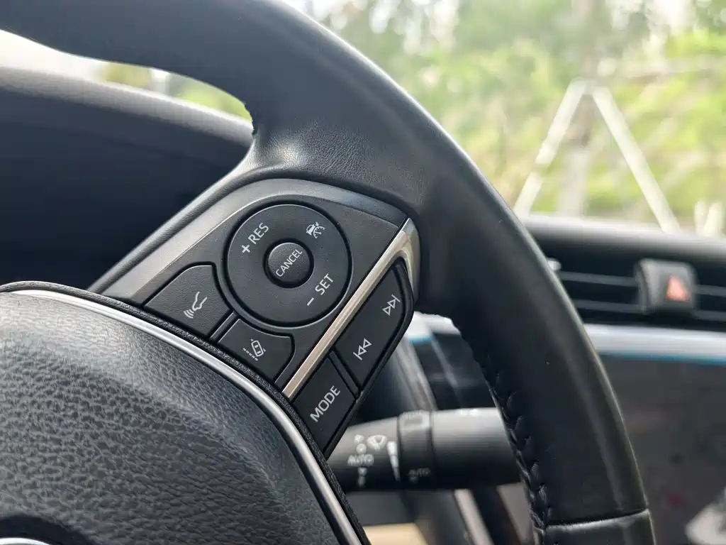 Toyota Camry 2019 — фото 15