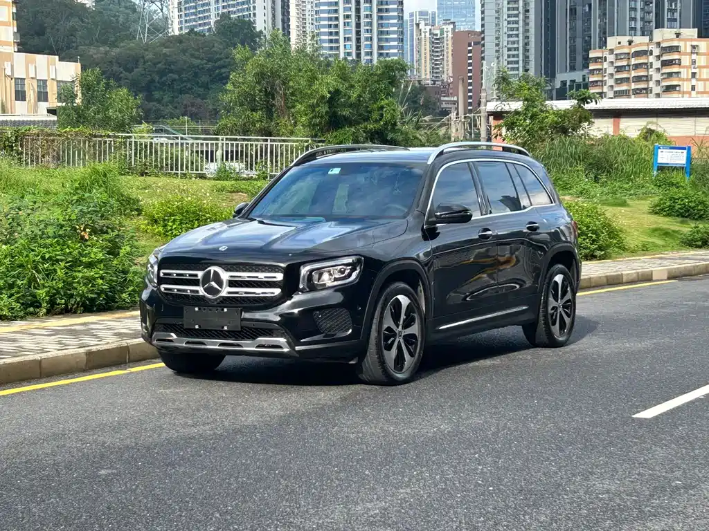 Mercedes-Benz GLB 2023 — фото 1