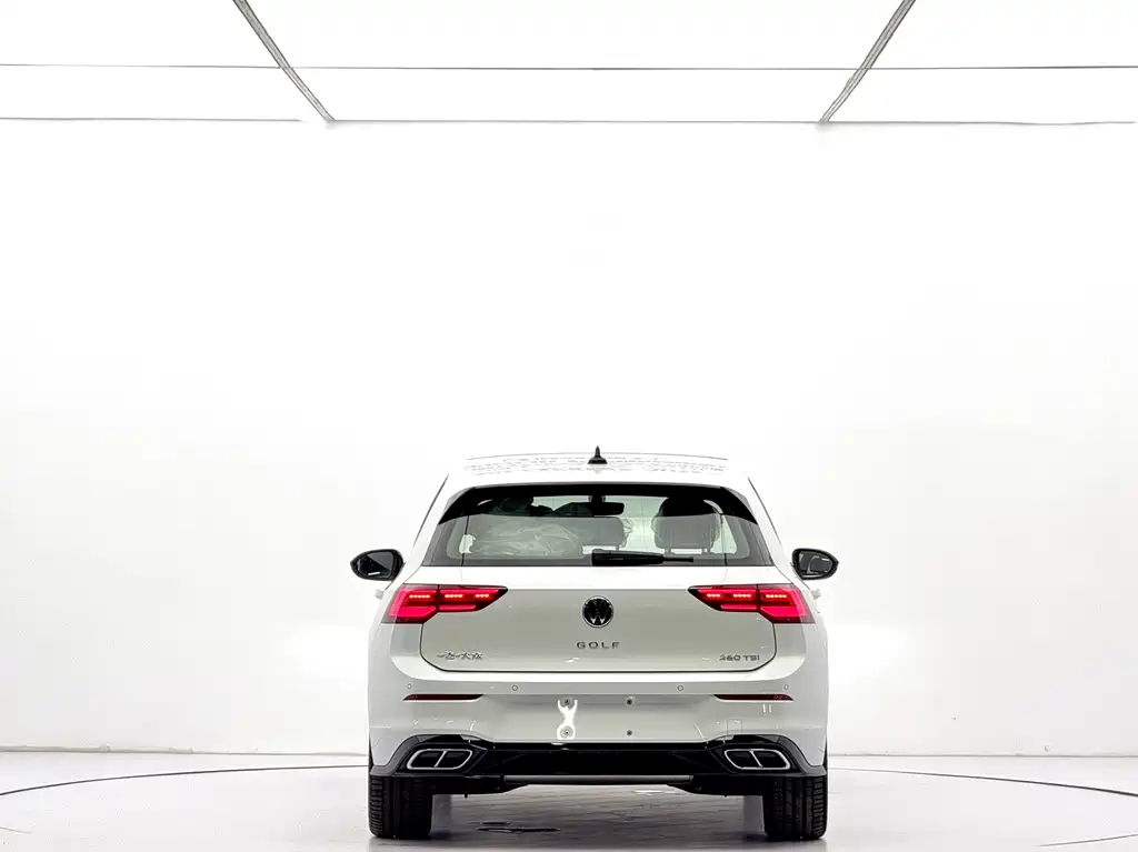 Volkswagen Golf 2024