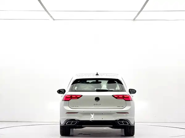 Volkswagen Golf 2024