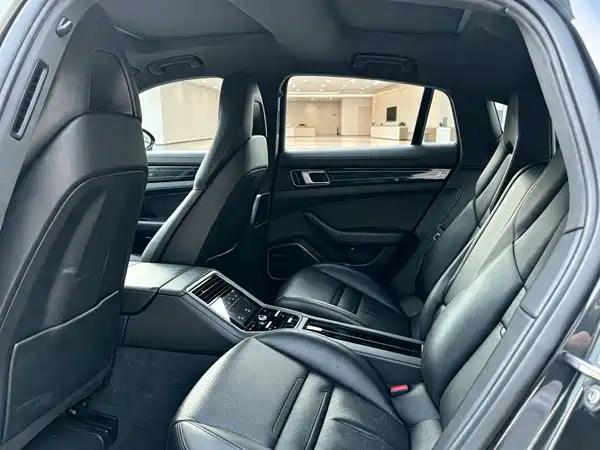 Porsche Panamera 2018
