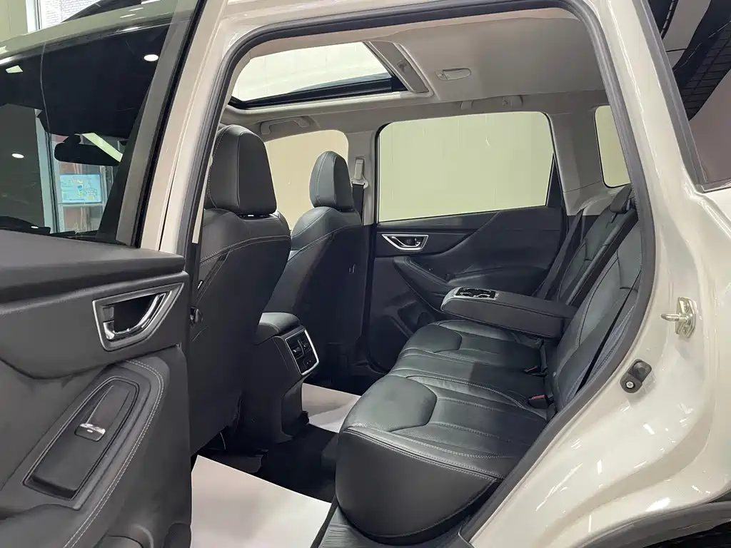 Subaru Forester 2019 — фото 15
