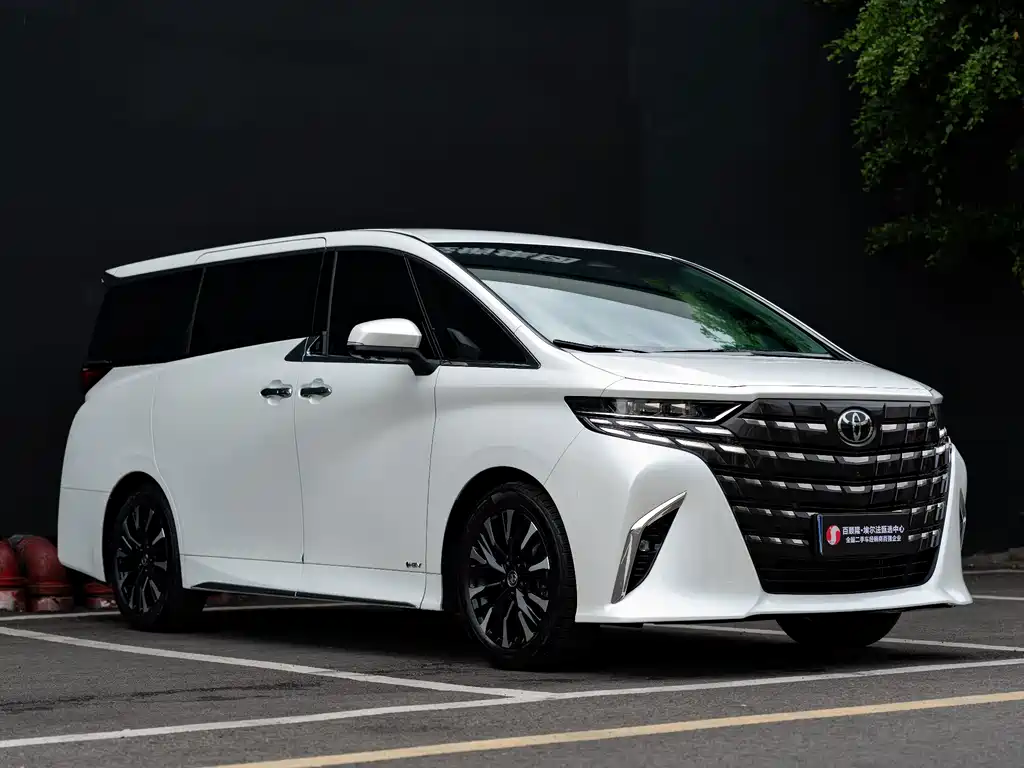 Toyota Alphard 2024 — фото 3