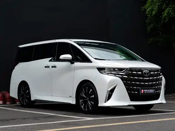 Toyota Alphard 2024