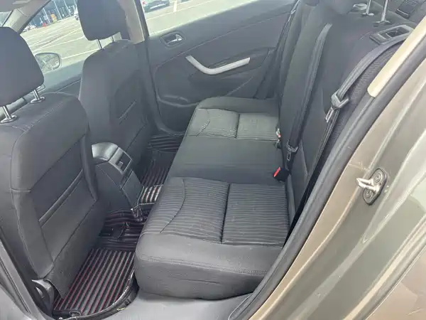 Peugeot 408 2014