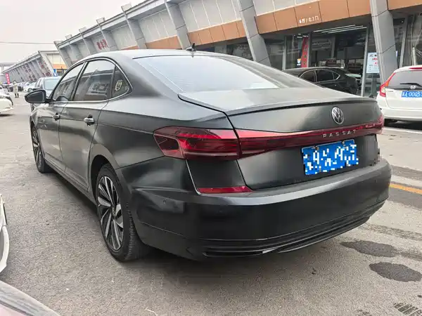 Volkswagen Passat 2022