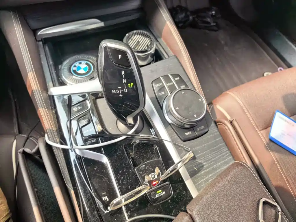 BMW 5 Series 2023 — фото 15