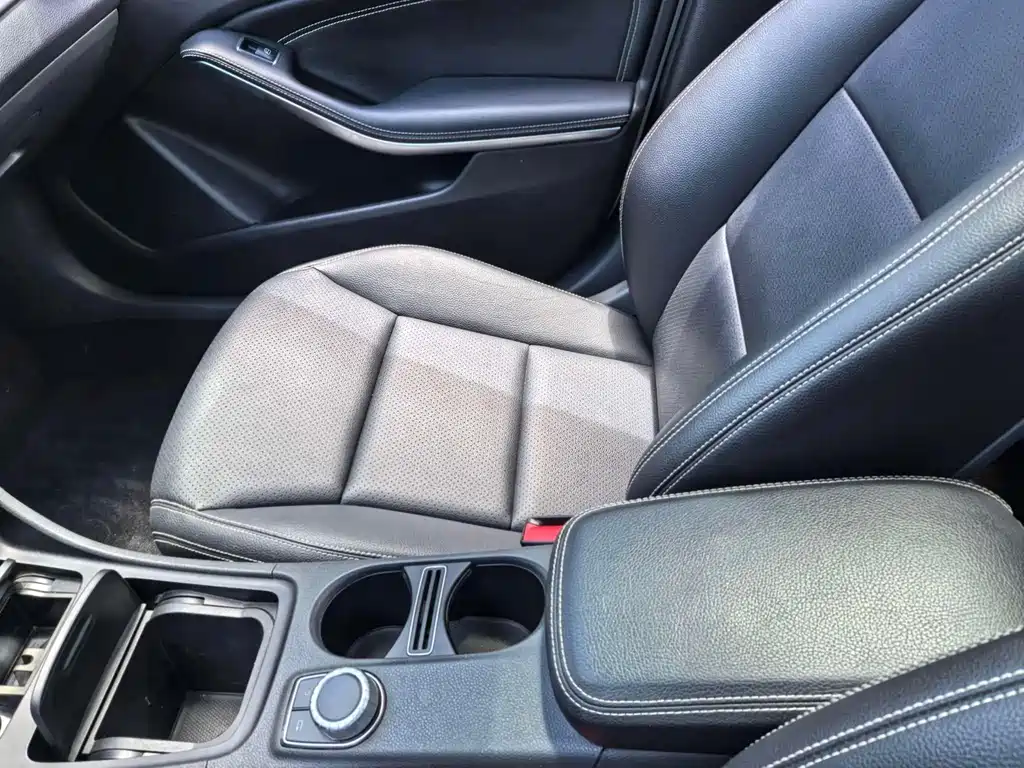 Mercedes-Benz GLA 2015 — фото 12