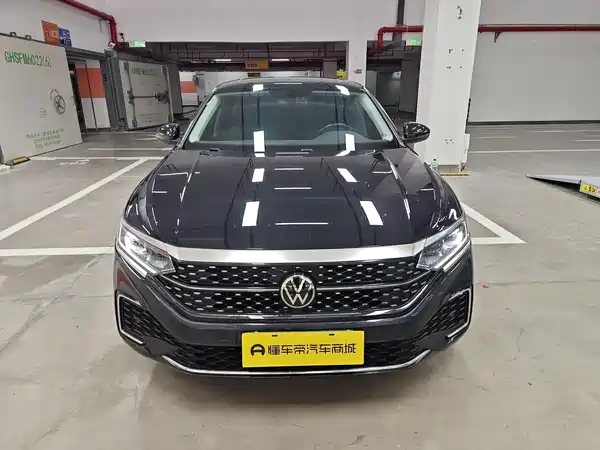Volkswagen Passat 2023