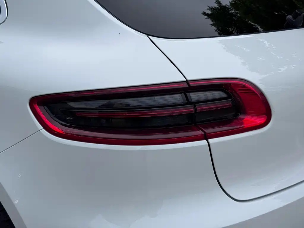 Porsche Macan 2016 — фото 21