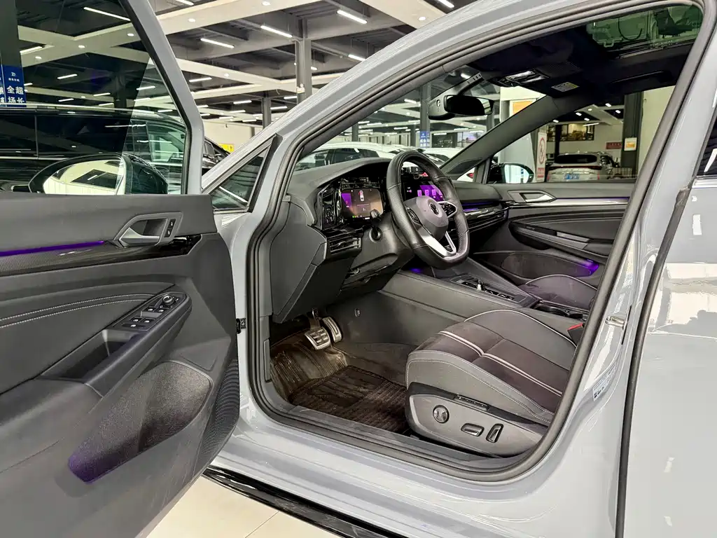 Volkswagen Golf 2023