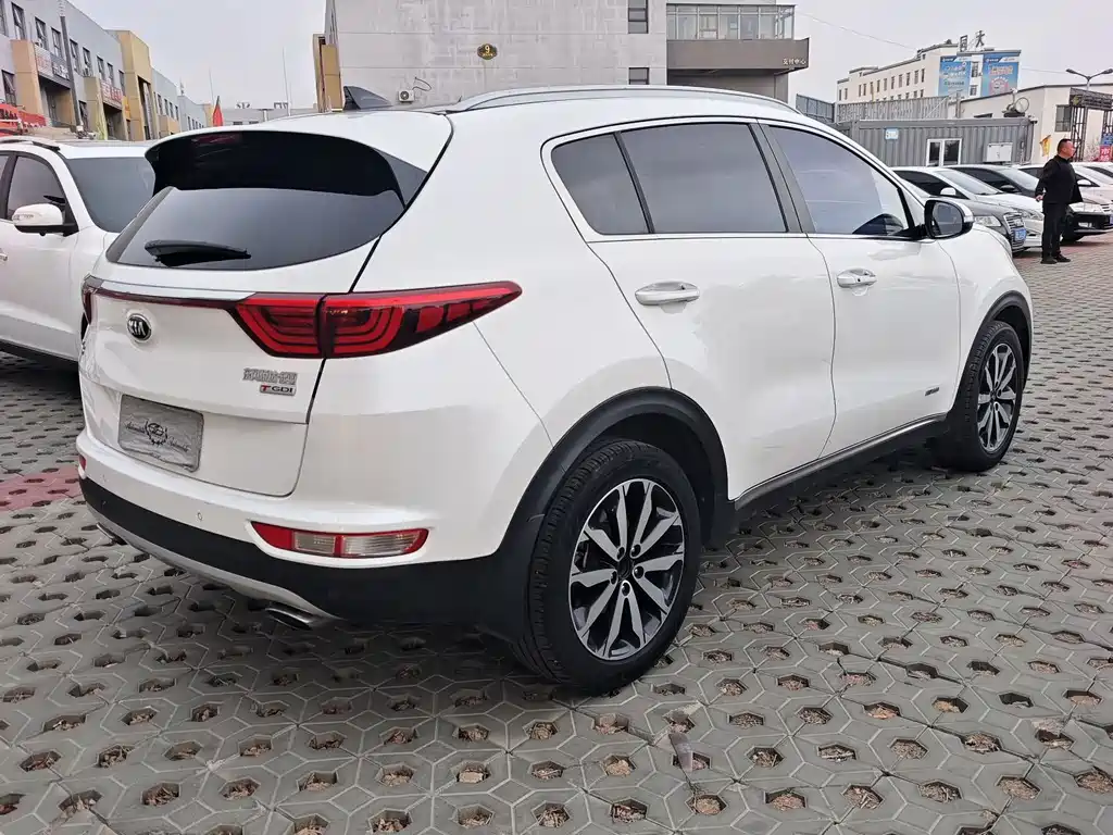 Kia KX5 2016 — фото 9