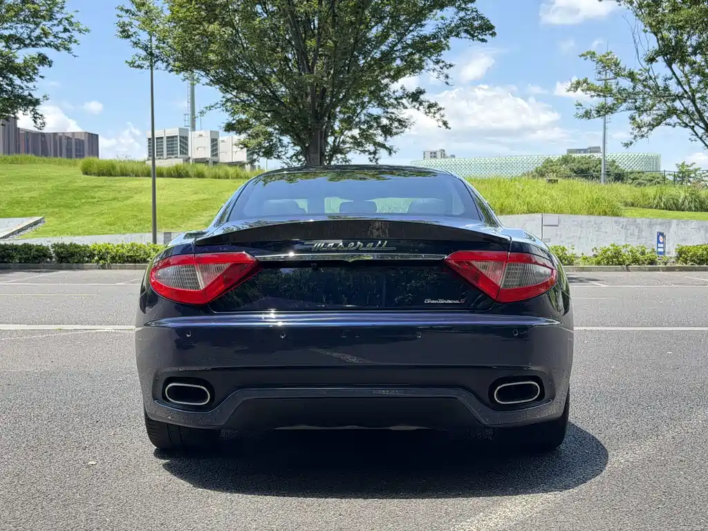 Maserati Granturismo 2016 — фото 13