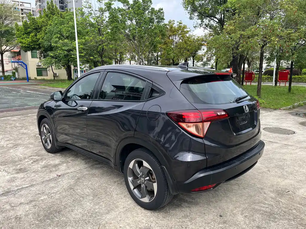 Honda Vezel 2016