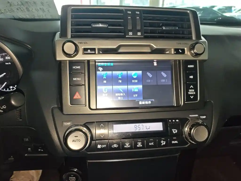 Toyota Prado 2017 — фото 13