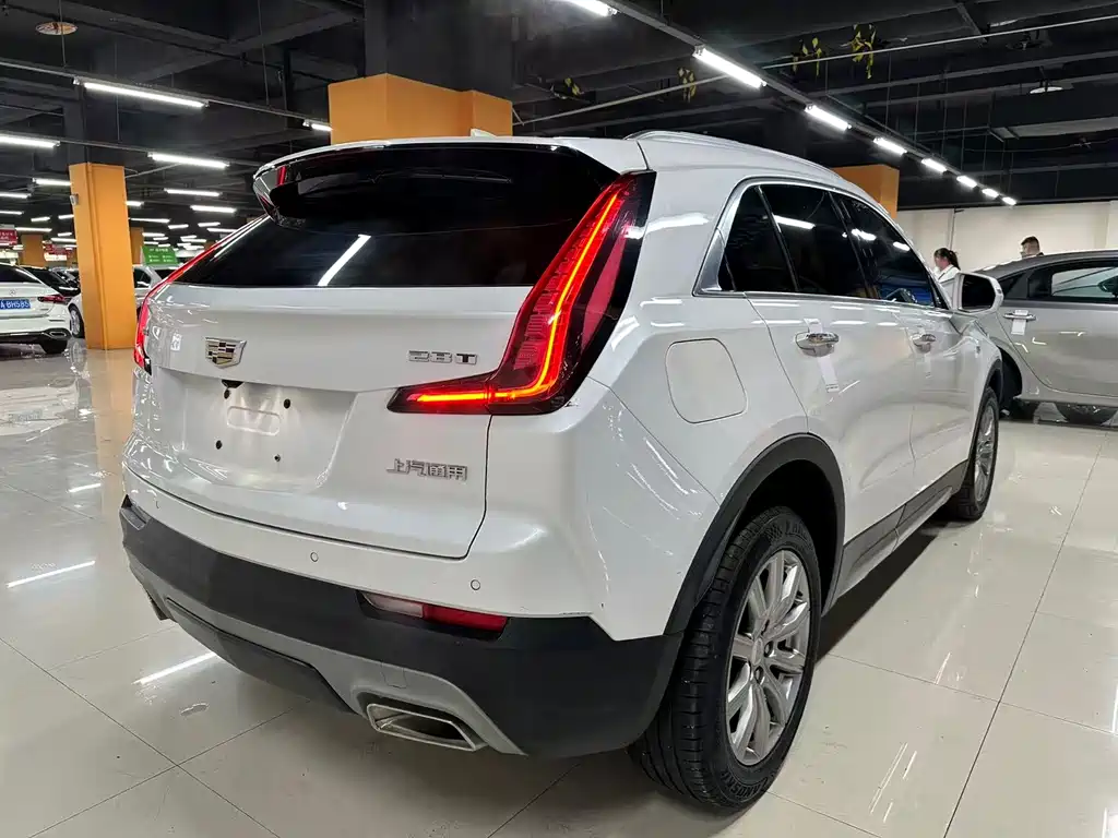Cadillac XT4 2020 — фото 9