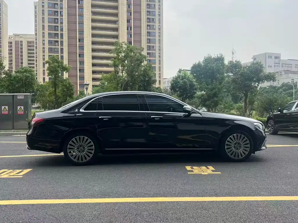 Mercedes-Benz E-Class 2021