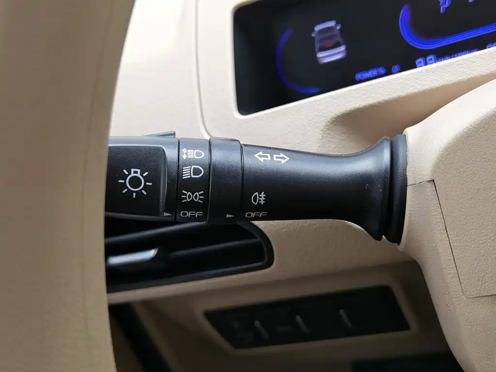Geely Galaxy Panda 2023 — фото 21