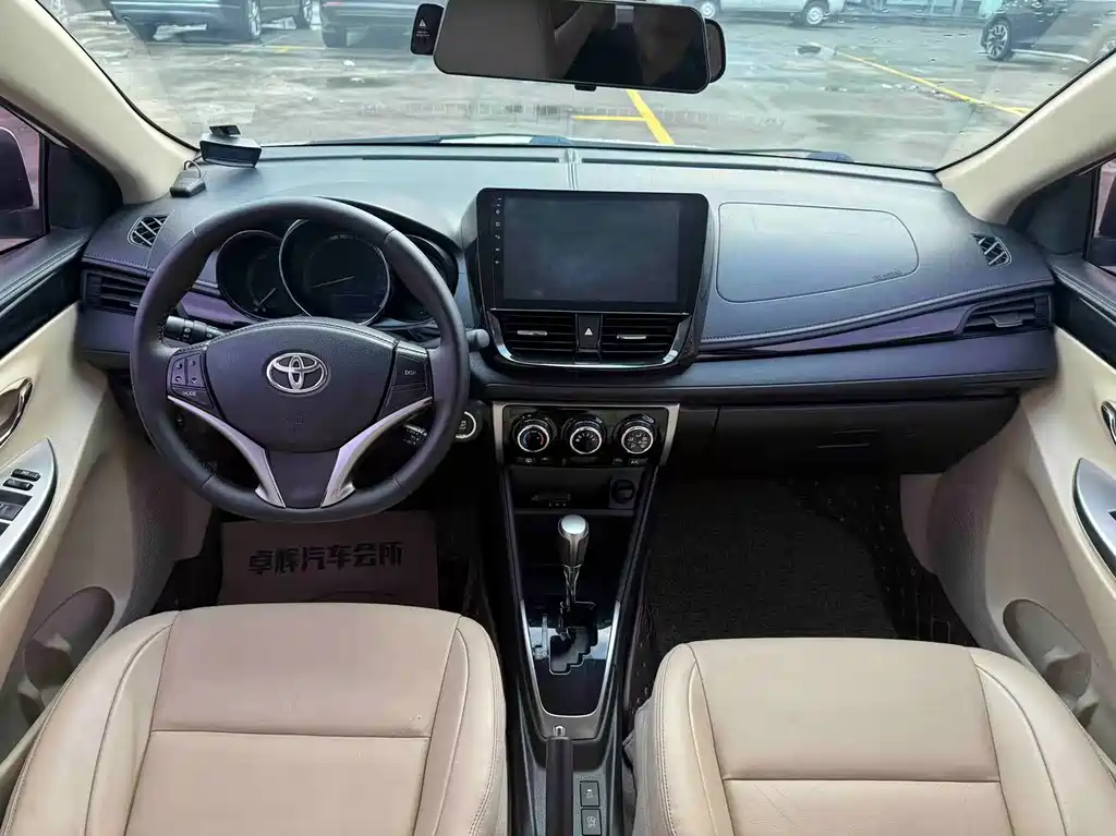 Toyota Yaris L 2017
