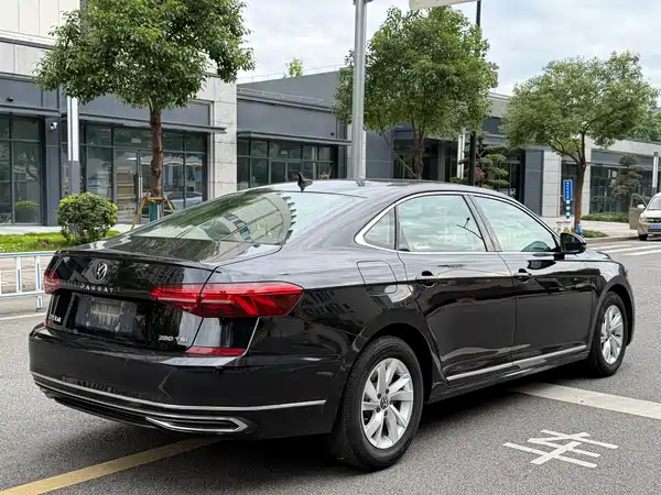 Volkswagen Passat 2021