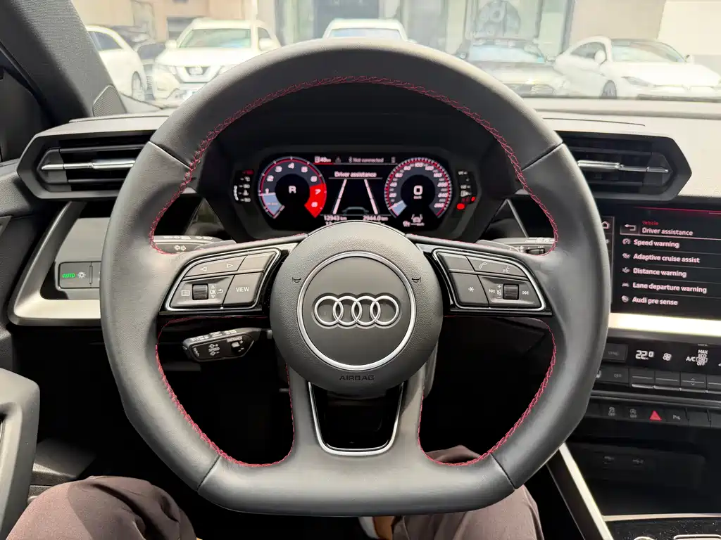 Audi A3 2023 — фото 11
