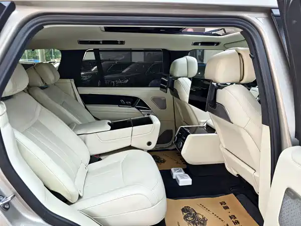 Land Rover Range Rover 2024