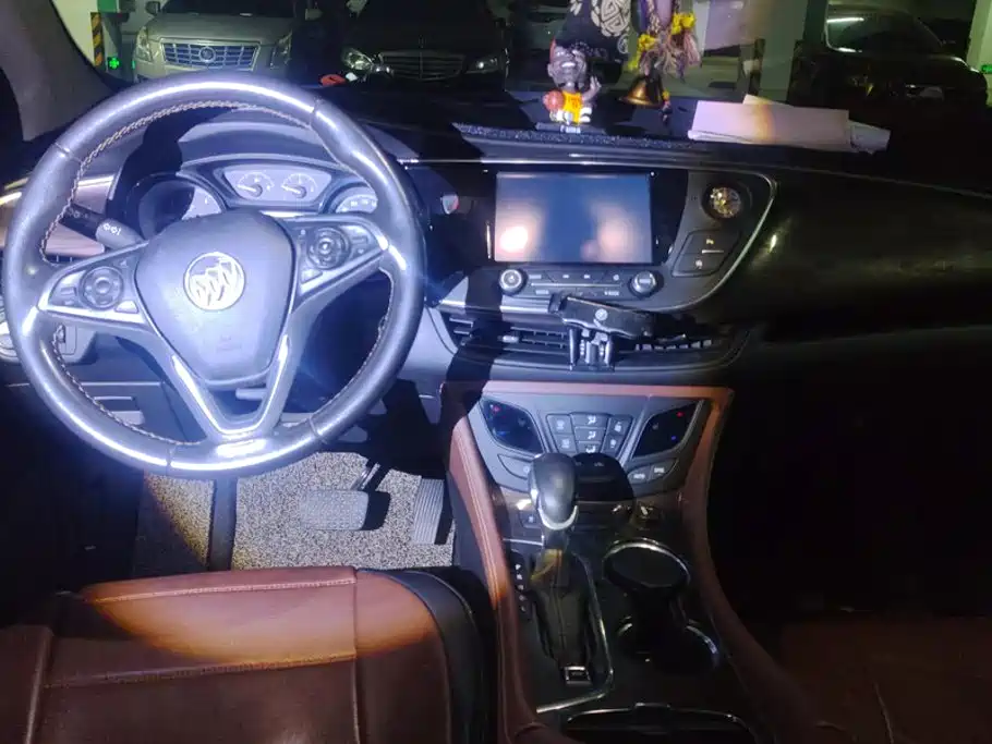 Buick Envision Plus 2017 — фото 11