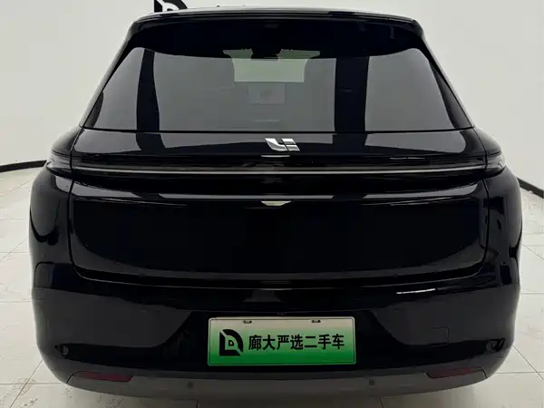 Li Auto L8 2025