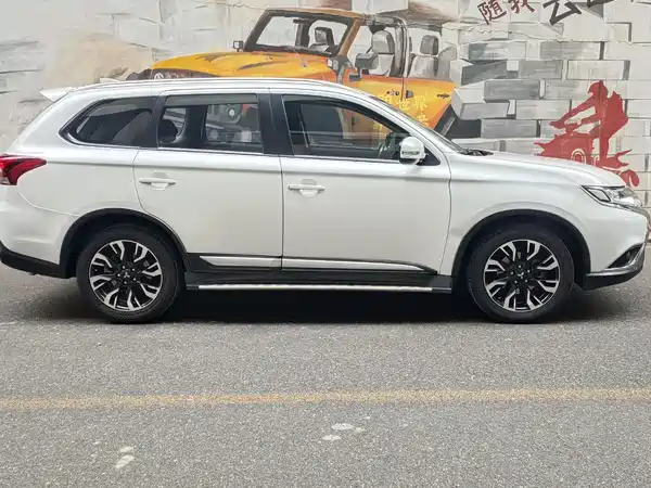 Mitsubishi Outlander 2019
