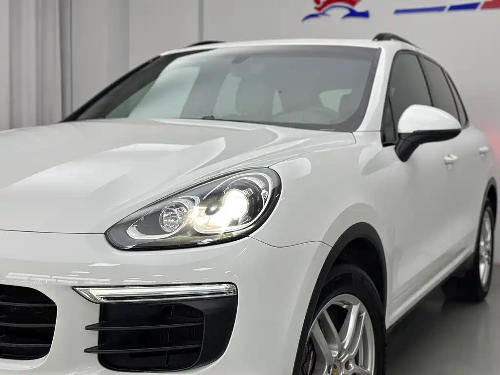Porsche Cayenne 2015 — фото 3