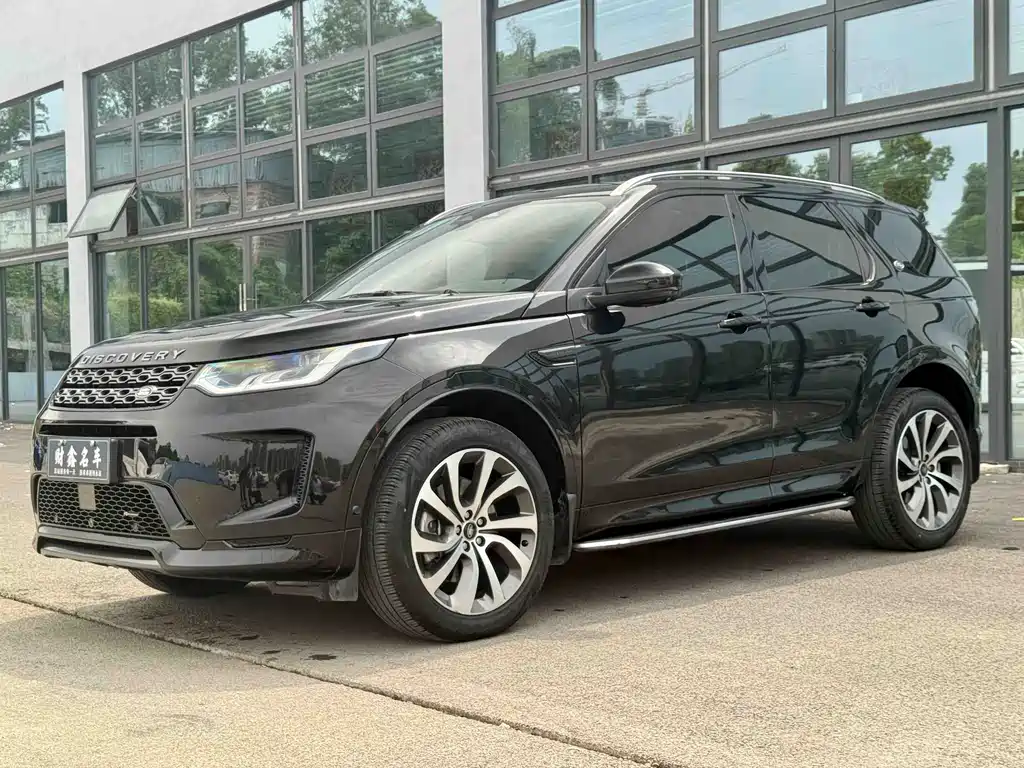 Land Rover Discovery Sport 2022 — фото 1