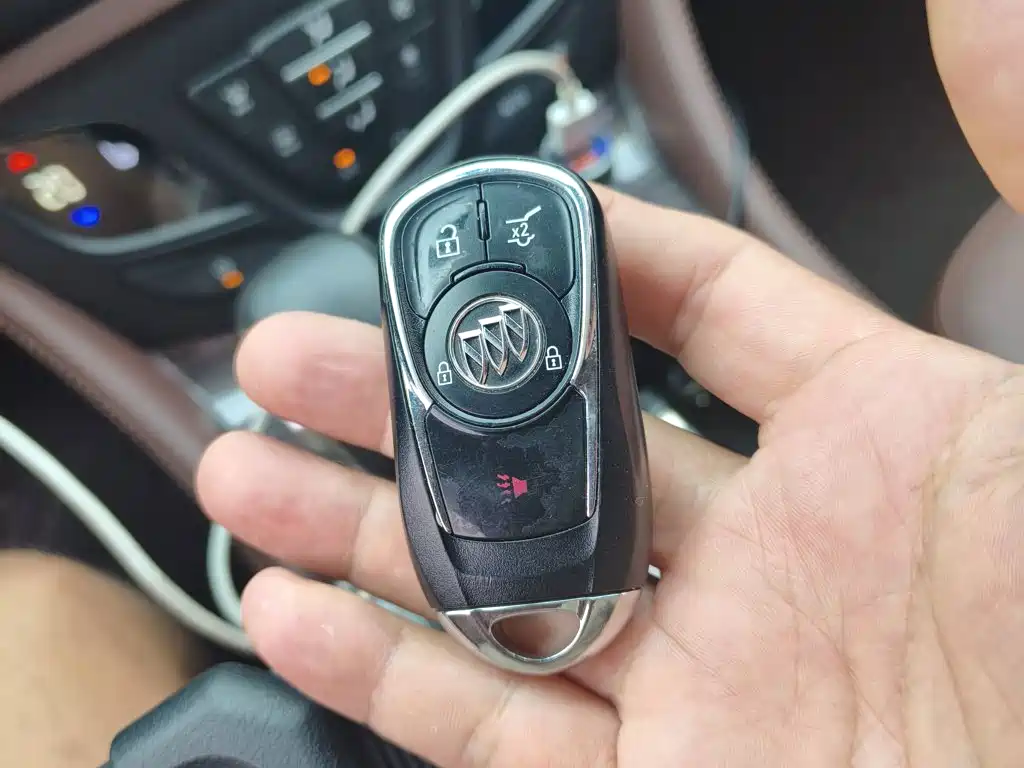 Buick Envision Plus 2016 — фото 9