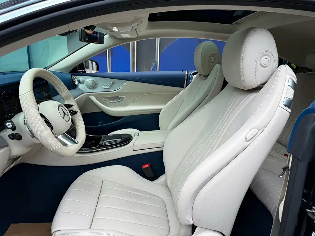 Mercedes-Benz E-Class 2022