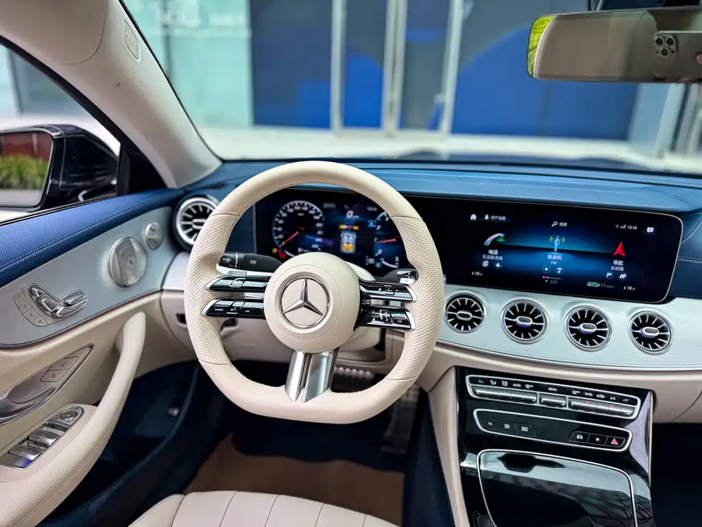 Mercedes-Benz E-Class 2022