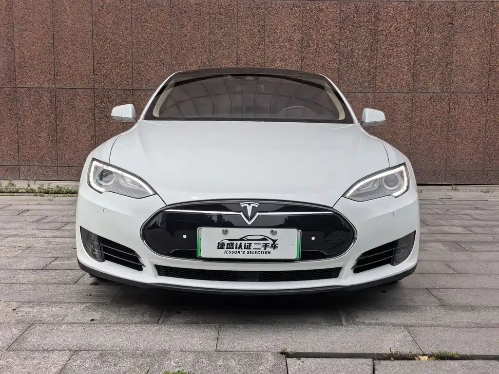 Tesla Model S 2016