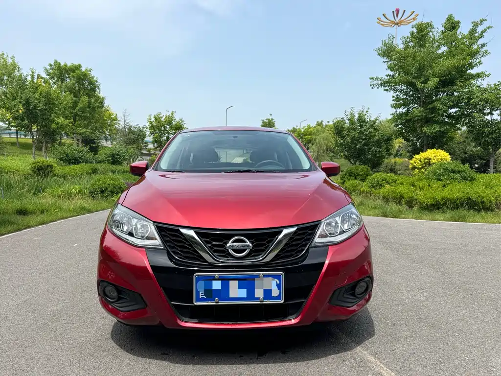 Nissan Tiida 2017 — фото 2