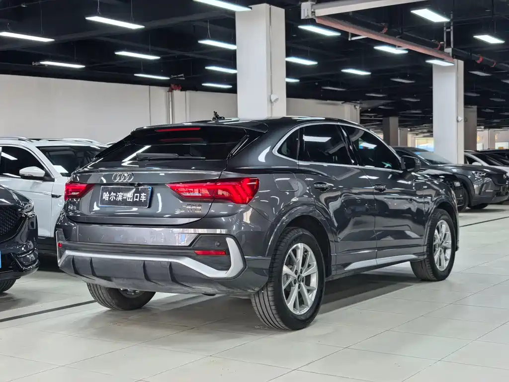 Audi Q3 Sportback 2022 — фото 25