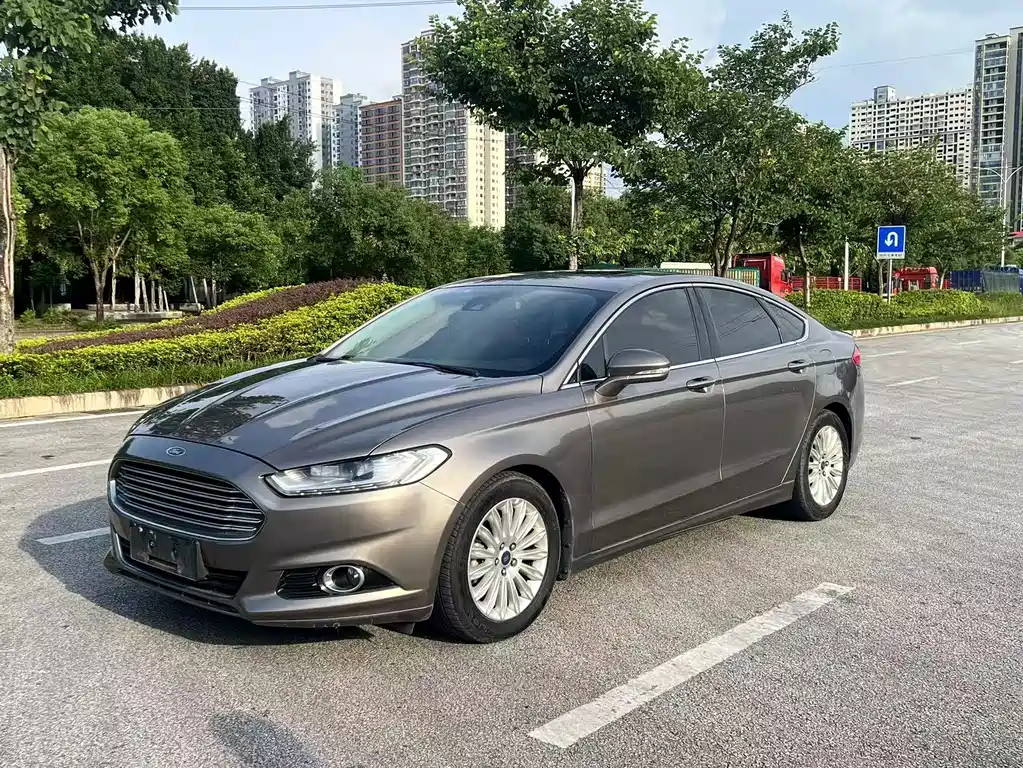 Ford Mondeo 2014 — фото 1