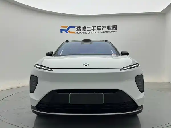 NIO ES8 2023