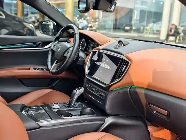 Maserati Ghibli 2023