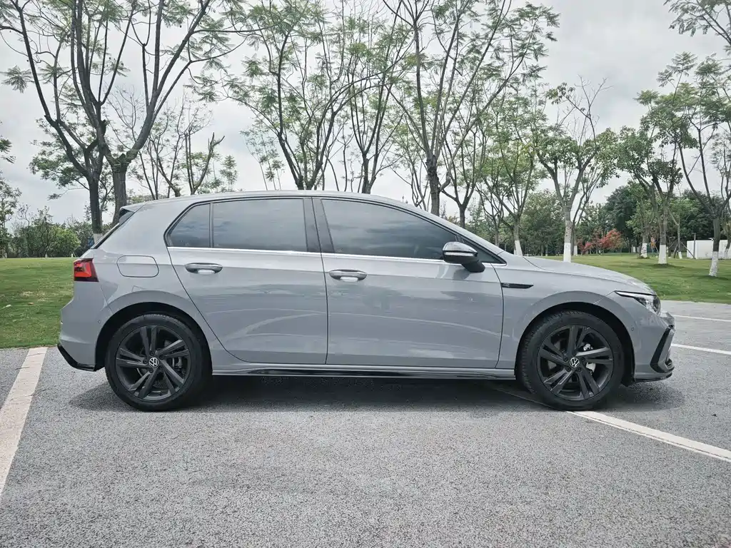Volkswagen Golf 2023