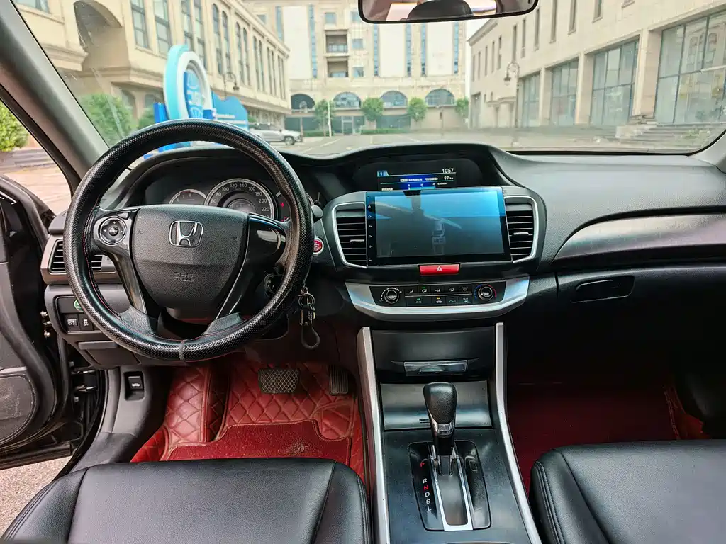 Honda Accord 2015 — фото 10
