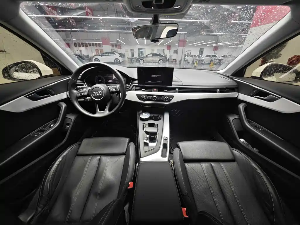 Audi A4L 2020