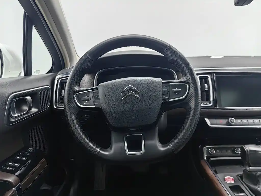 Citroën C6 2016 — фото 11