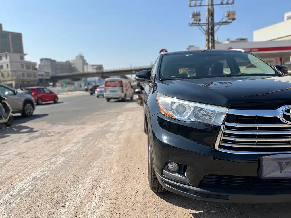 Toyota Highlander 2015 — фото 28